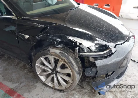 2018 Tesla Model 3 Long Range/Performance from USA, damaged, VIN 5YJ3E1EB1JF184950